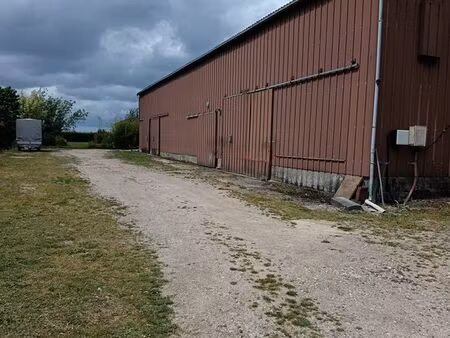 entrepôt ou atelier de 50 m2