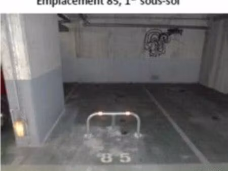 emplacement de parking à louer