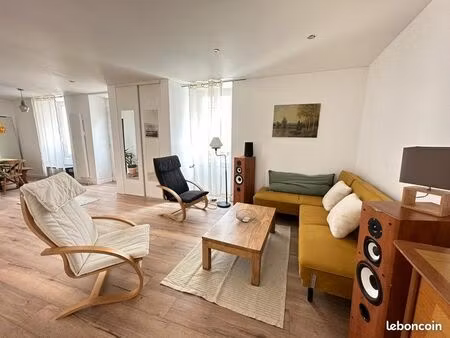 maison 2+1 chambre sur le port de locmalo