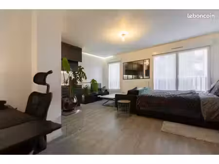 studio meublé récent 35m2 pmr ivry-sur-seine