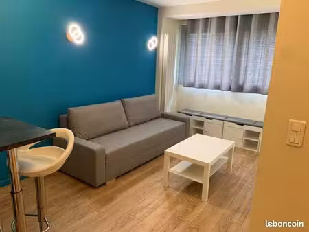 t2 meublé de 40 m² avec parking couvert – puteaux  bord de seine – proche m1 & t2