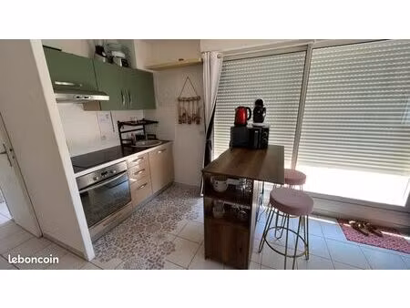 appartement équipé + terrasse