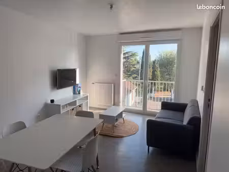 appartement t2 meublé de 42 m² avec place de parking et balcon – saint-herblain bourg