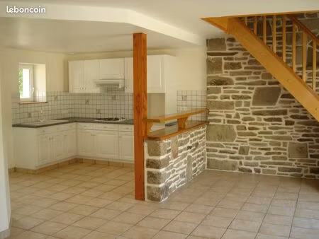 maison 2 chambres 5mn carhaix