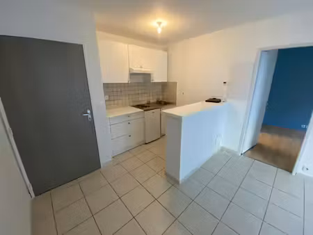 location appartement 2 pièces 32 m² à rodez (12000)
