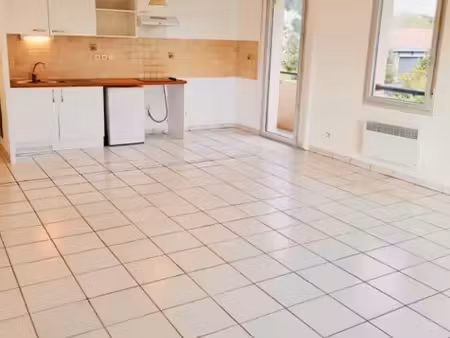 location appartement 3 pièces 67 m² à toulouse (31000)  790 €