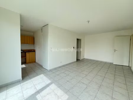 appartement t2 golbey blancs champs
