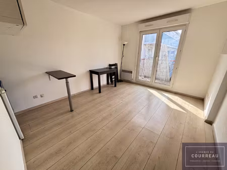 studio de 18 m2 avec terrasse et stationnement