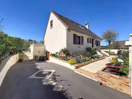 pavillon independant - 130m² - 3 /4chambres - sous sol total - dependances - jardin - 6084