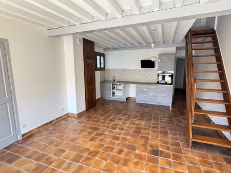 serrieres maison de village rénovée t3 avec garage et jardin