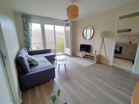 location meublée appartement 2 pièces 47 m² à rouen (76000)  800 €