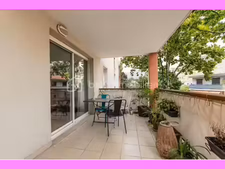 *** en exclusivité *** grand t2 avec terrasse et cave *** résidence de 2006 ***