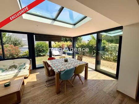 mané kernours - maison de 150 m2 avec garage et jardin. au calme