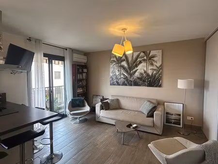 location appartement 2 pièces 43 m² à ajaccio (20000)  880 €