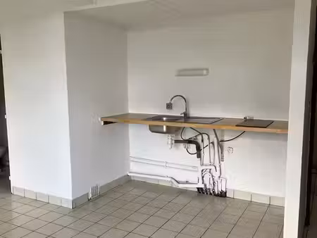 studio de 25m2 en location 496 eur par mois à kourou b8