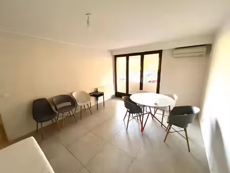 location appartement 3 pièces 59.6 m² à frejus (83600)  1 039 €