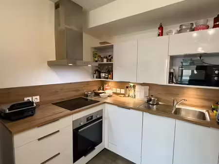 location meublée appartement 1 pièce 29 m² à ferney-voltaire (01210)  1 350 €