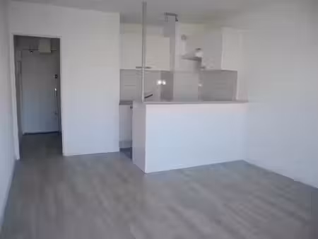location appartement 1 pièce 24 m² à marseille 5 (13005)