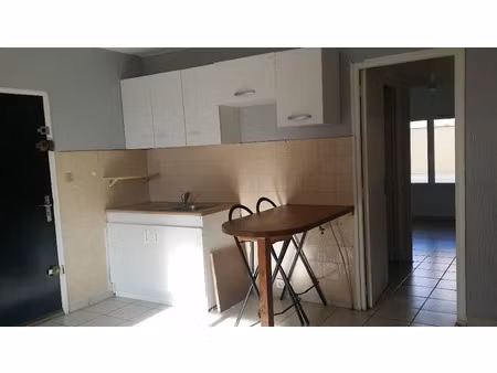 location appartement 2 pièces 34.2 m² à istres (13800)  539 €
