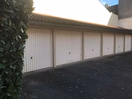 location parking 15 m² à albi (81000)  75 €