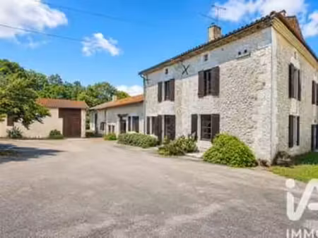 vente maison à verteillac (24320) : à vendre / 242m² verteillac