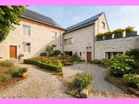 magnifique villa (8 ch/3 sdb) dans un superbe cadre à erpent