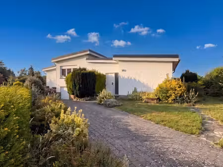 villa d'architecte 5 ch  partie pro et joli jardin