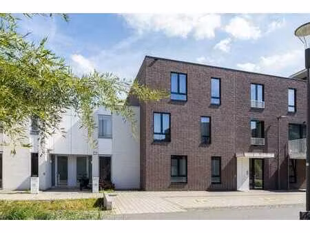 appartement au r-d-ch avec jardin & parking à groen zuid