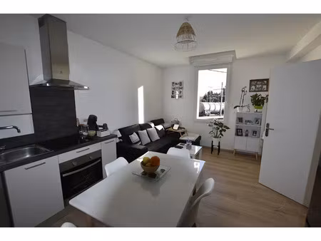 location appartement 2 pièces 35 m² à orange (84100)  430 €