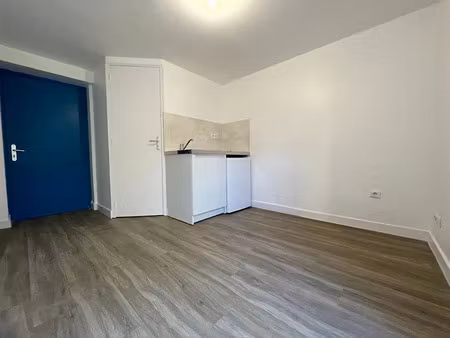 location appartement 1 pièce 10.82 m² à rennes (35000)  302 €