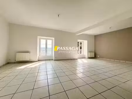 location appartement 5 pièces 112.4 m² à sévérac-le-château (12150)  730 €