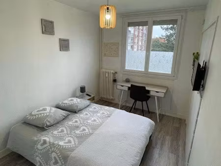 location meublée appartement 4 pièces 70 m² à amiens (80000)  410 €