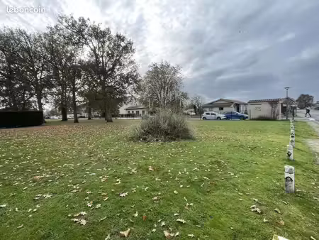 terrain 604 m² hourtin