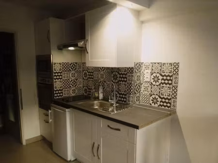 location meublée appartement 1 pièce 24 m² à amiens (80000)  490 €
