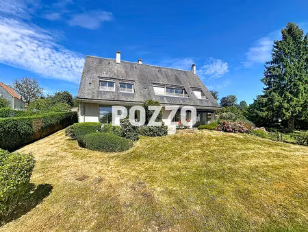 a vendre  maison d'architecte de 9 pieces principales à vire normandie (14500)