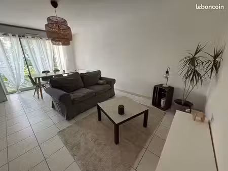 agréable t2 + box quartier solvardière