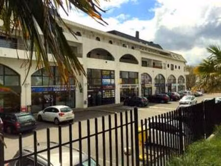 location bureaux et commerces à quimper braden - kergoat - kervir (29000) : à louer / 20m²