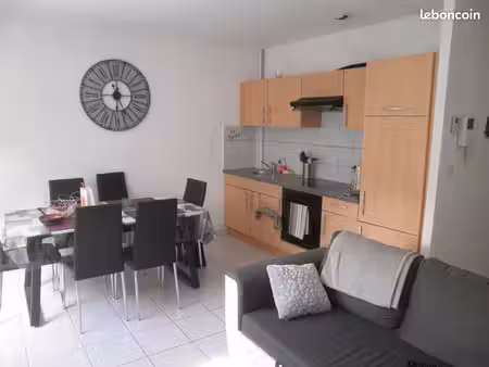 t2 avec parking couvert-fermé  montbéliard