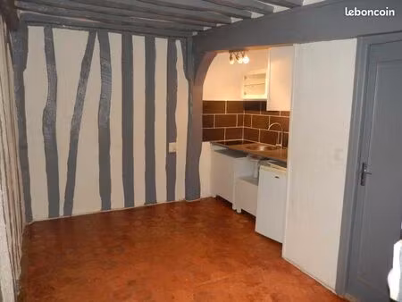 studio 1 pièce 15 m²