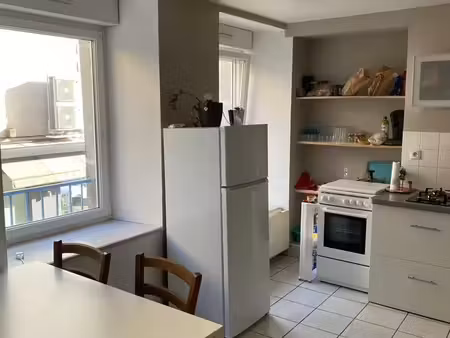 apparemment f2 50m2 1ier étage