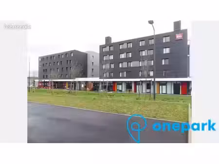 parking/box 12 m² gonesse