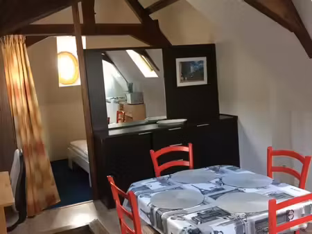 studio meublé et équipé
