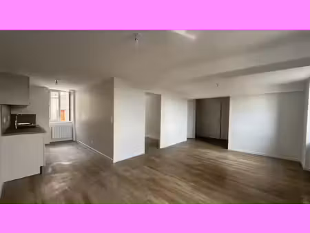 location appartement 4 pièces 76 m² à thiers (63300)  570 €