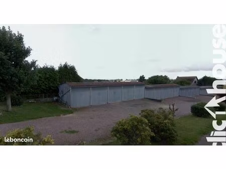 parking/box 15 m² rots