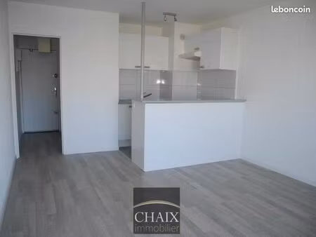 studio 1 pièce 25 m²
