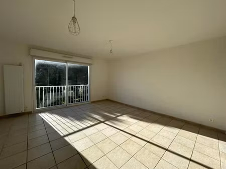 location appartement 2 pièces 51 m² à royan (17200)  655 €
