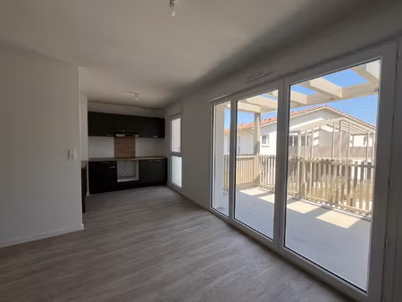 à louer appartement t3 neuf au coeur de lit-et-mixe