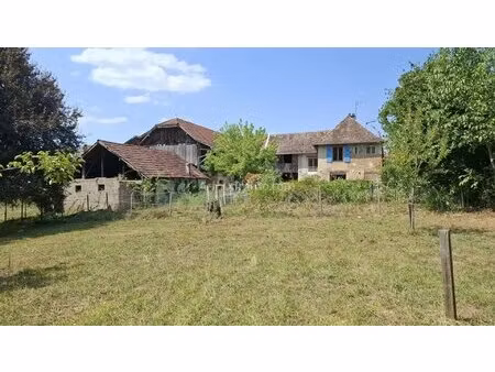 propriété rénovée de 110 m² / dpe c/ 3 chambres + dépendances + 3600 m² de terrain