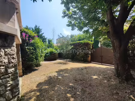 frontignan maison bourgeoise offrant 7 chambres  en plein coeur de ville jardin 560 m²