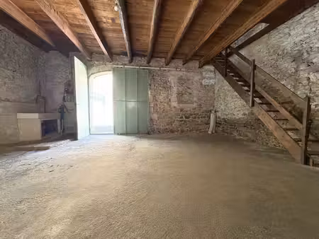 à louer remise de 100 m2 centre de marsillargues